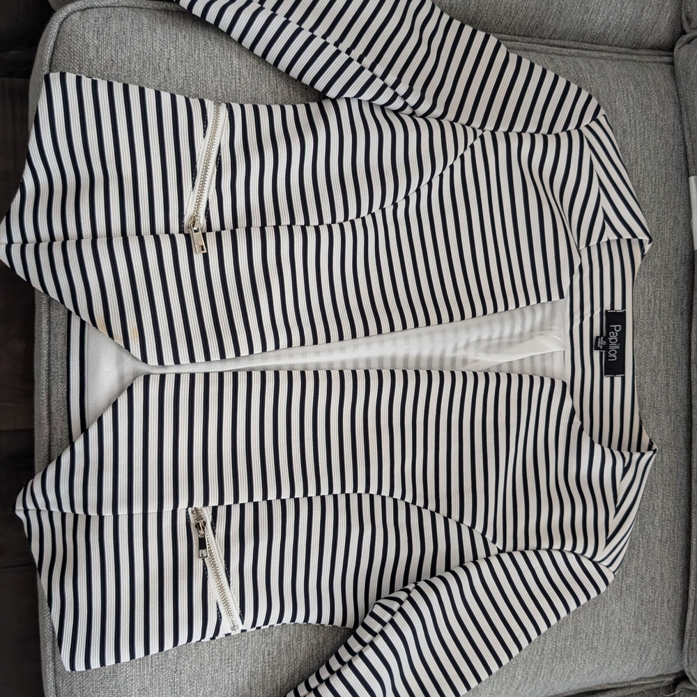 Papillon Blanc Black and White Striped Blazer